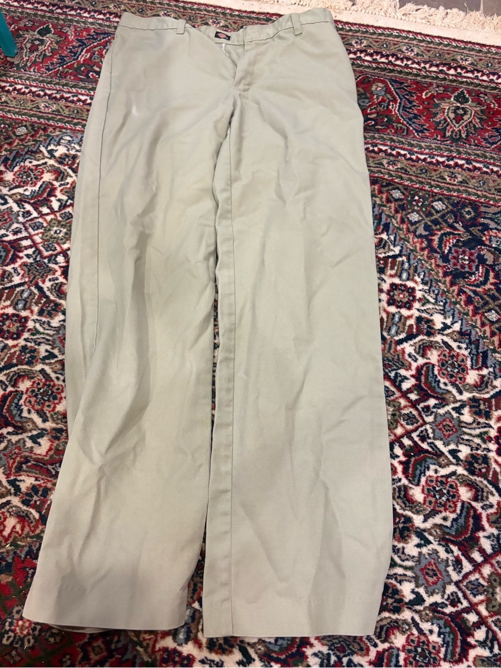 Men’s khaki chino trousers
